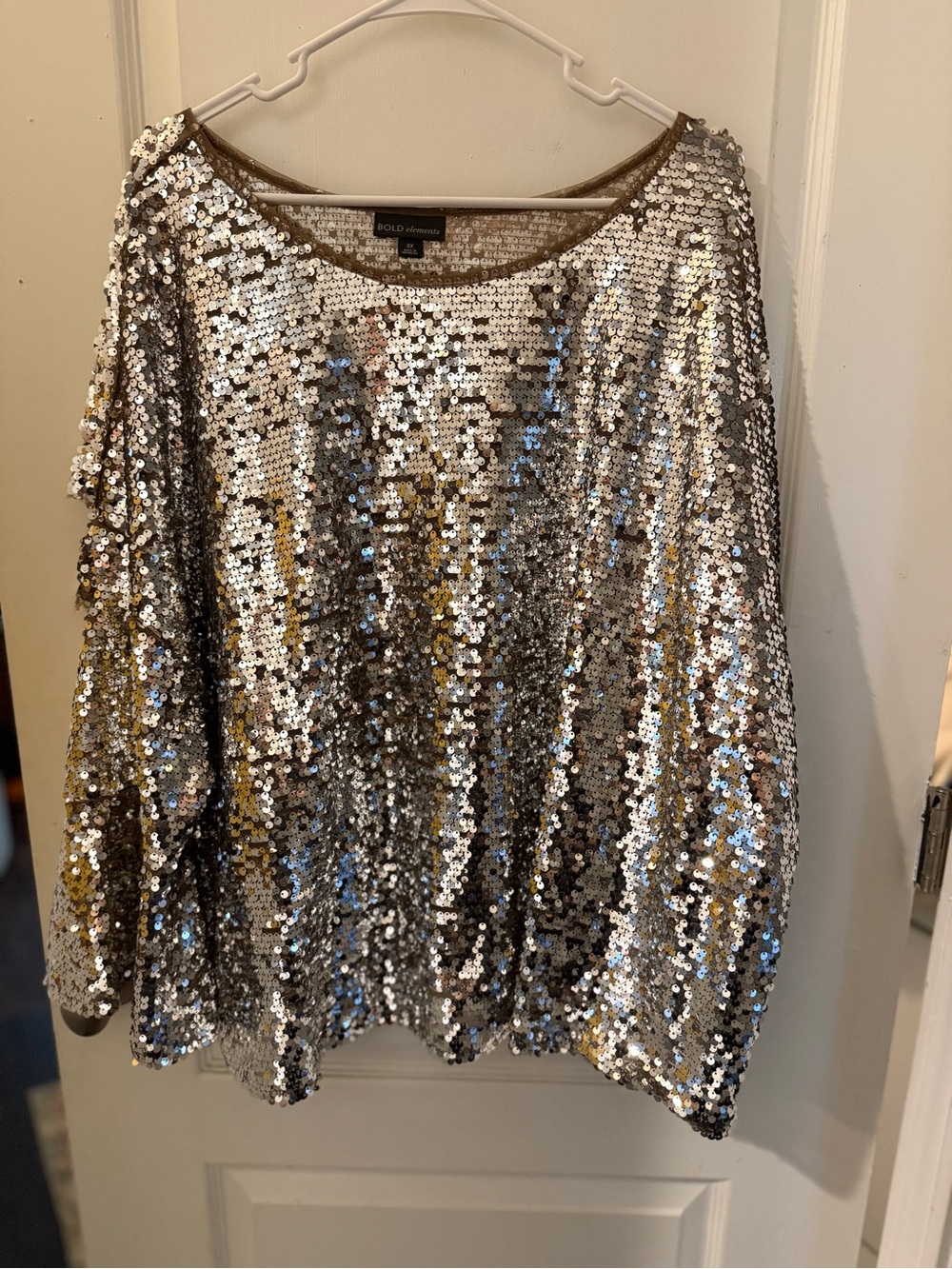 BOLD elements Silver Sequin Long Sleeve Top